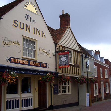 The Sun Inn ฟาเวอร์แชม ภายนอก รูปภาพ